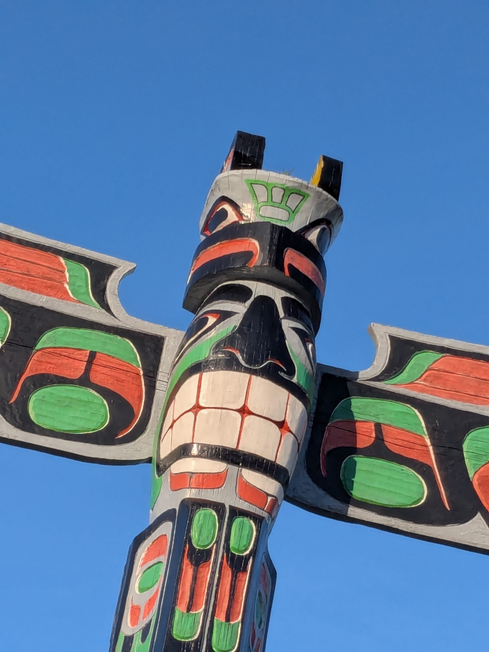 Port Orchard Monument Pole Dedicated To Gerald H Grosso - Photo By Brandon K Montoya
